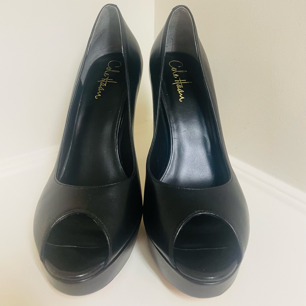 Cole Haan, Nike Air, Black Leather, Open Toe Pumps. Size 8